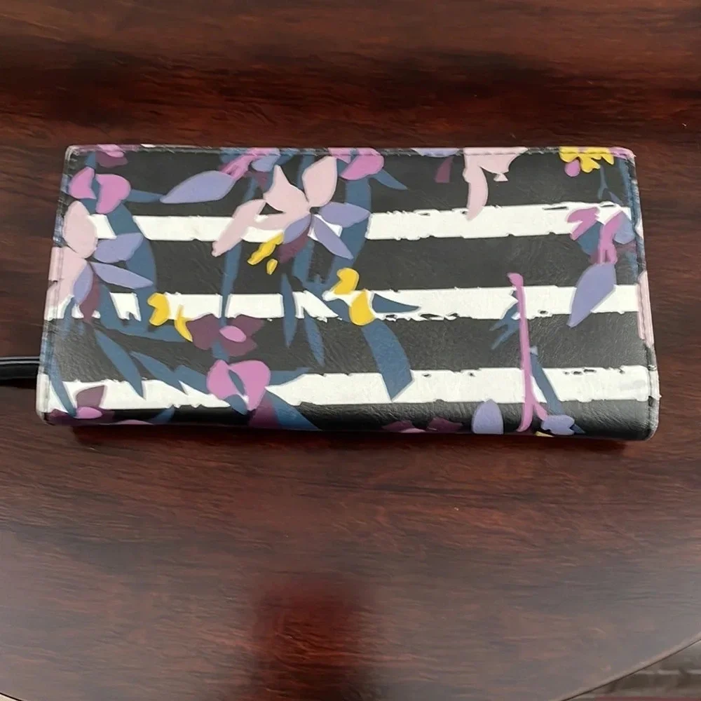 Nicole Miller wallet